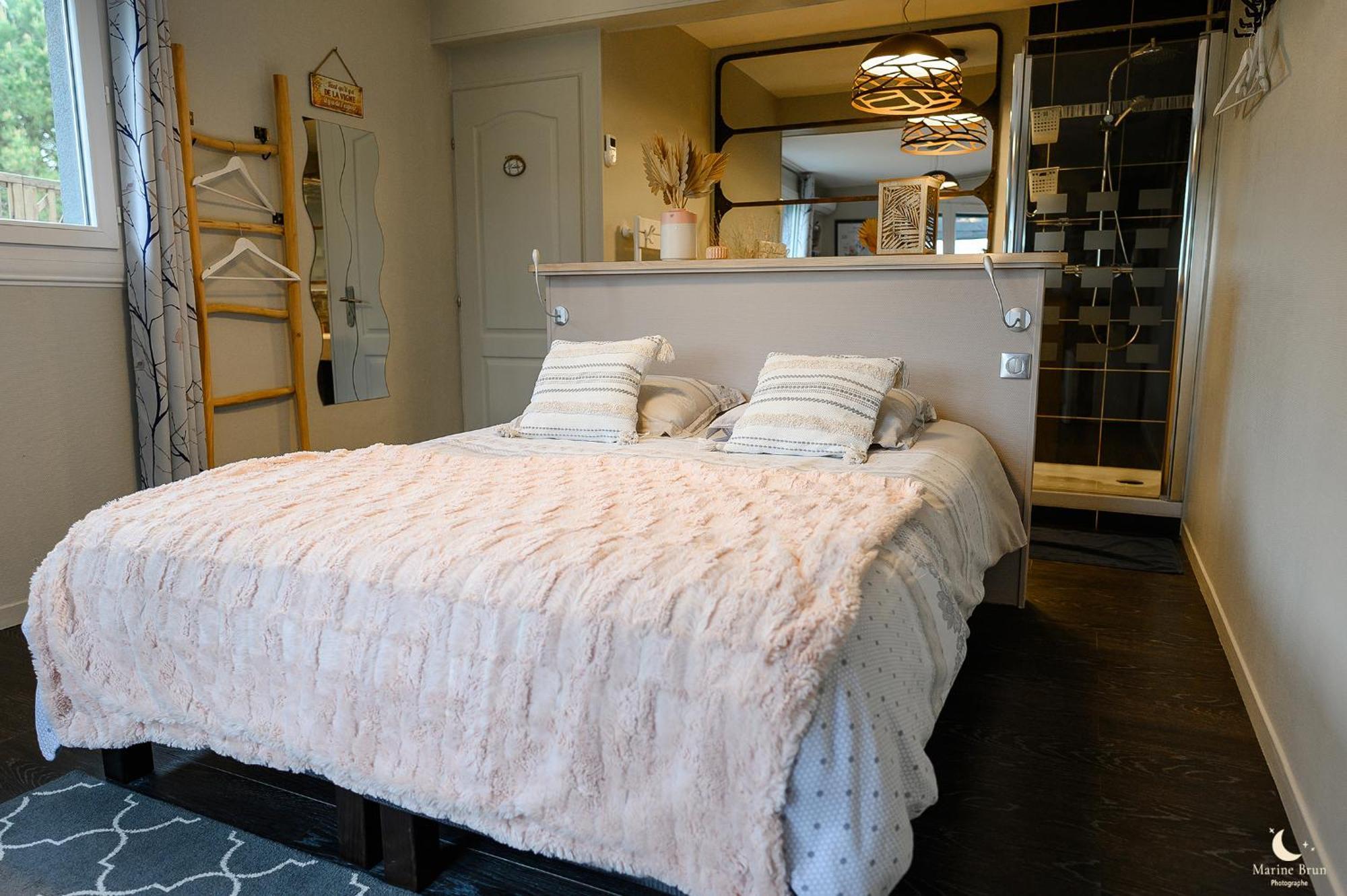 Bed and Breakfast Les Pins Perdus Saint-Ciers-d'Abzac Exterior foto